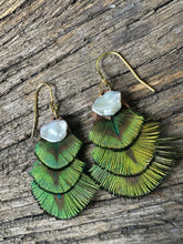 Load image into Gallery viewer, Verdant Pearl Tierlings