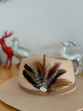 Load image into Gallery viewer, Australian Dusk Hat Pin with Large Freshwater Keshi Pearl
