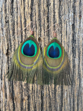Load image into Gallery viewer, King Peacocks
