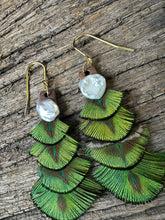 Load image into Gallery viewer, Rainforest Cascade Pearl
