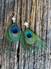 Load image into Gallery viewer, Kings on natural clay bead
