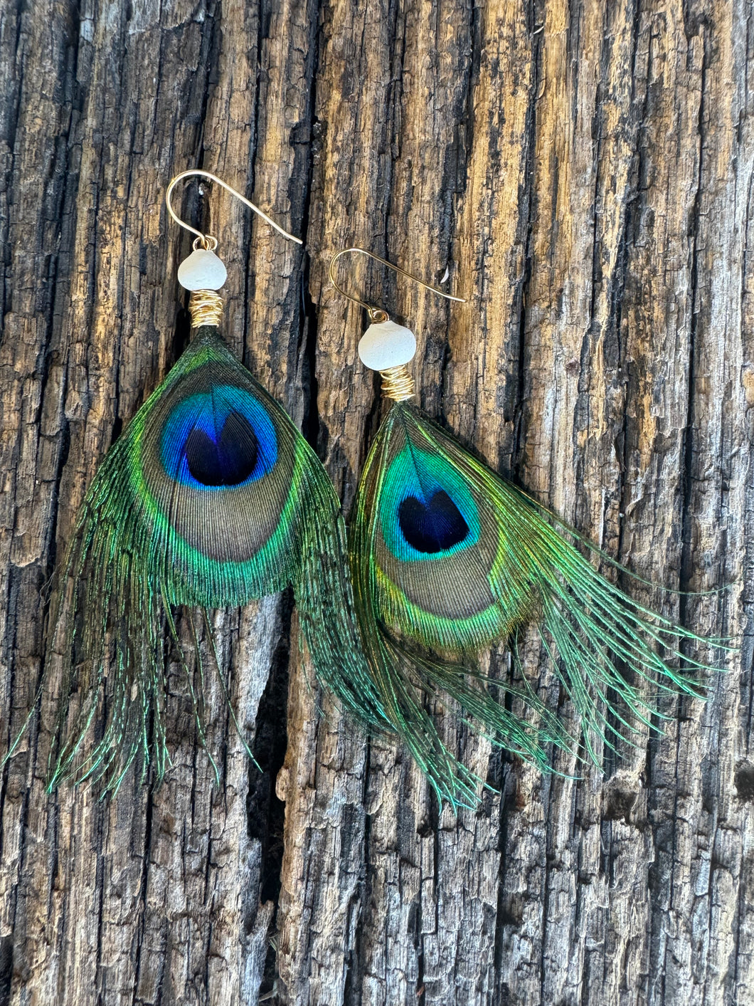 Kings on natural clay bead